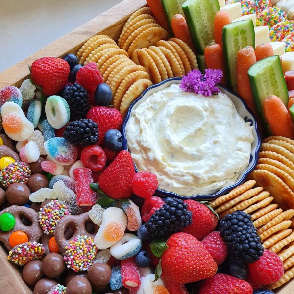 L A Graze Large Kids Party Box